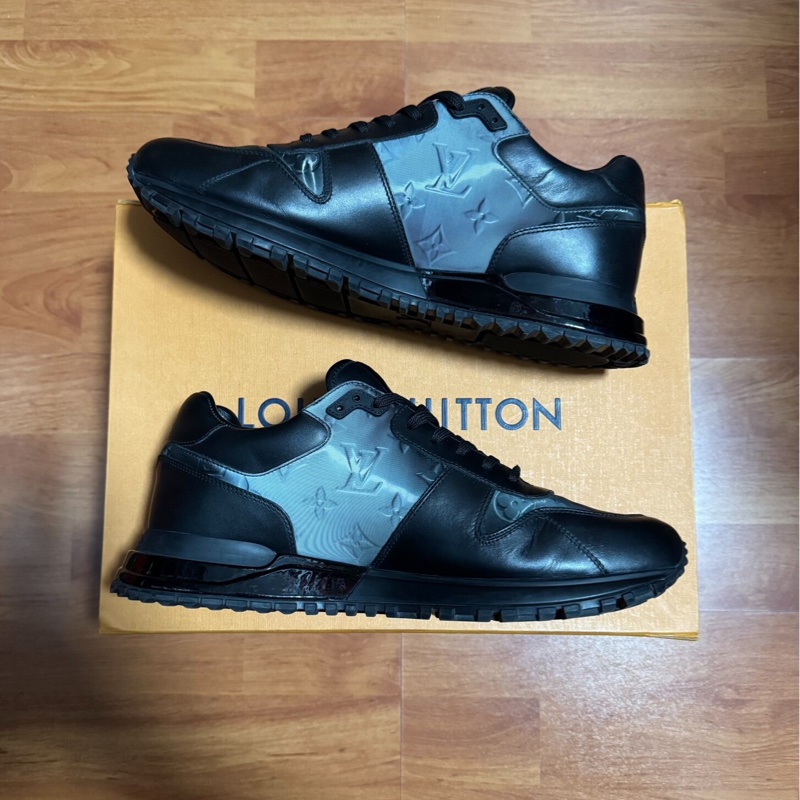 Lv Run Away印花運動鞋 路易威登正品男款 黑色40.5碼-1