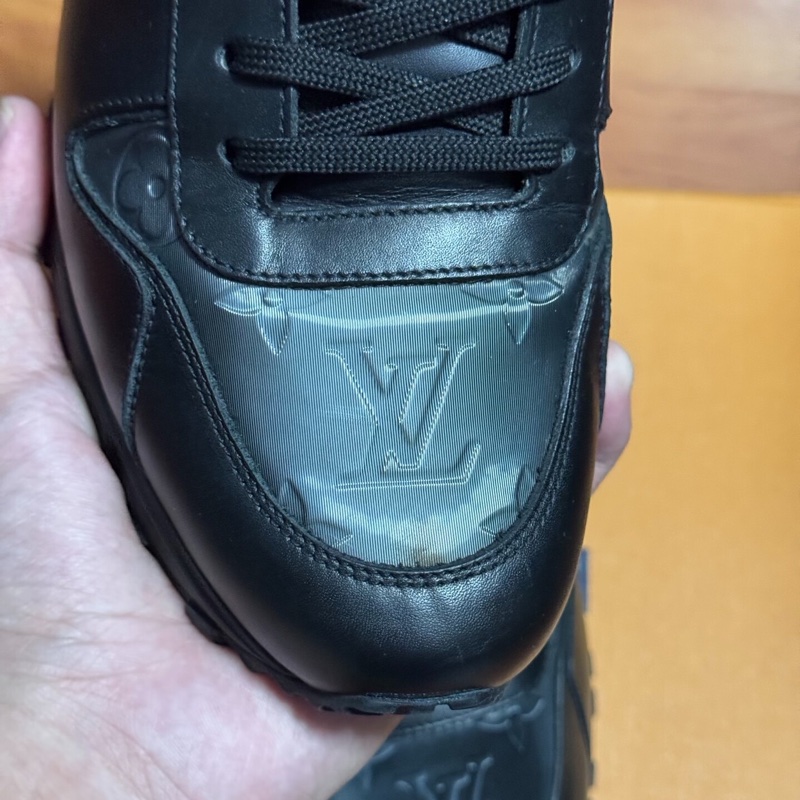 Lv Run Away印花運動鞋 路易威登正品男款 黑色40.5碼-6