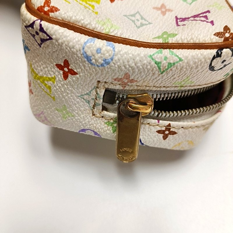 LOUIS VUITTON WAPITY白三彩塗層帆布老花零錢包金色五金-16