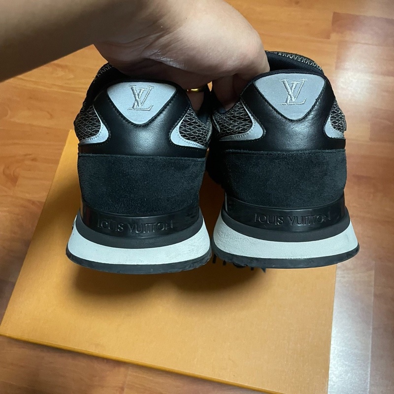 Lv Run Away低幫跑步鞋 正品路易威登男款 黑灰色43碼-4