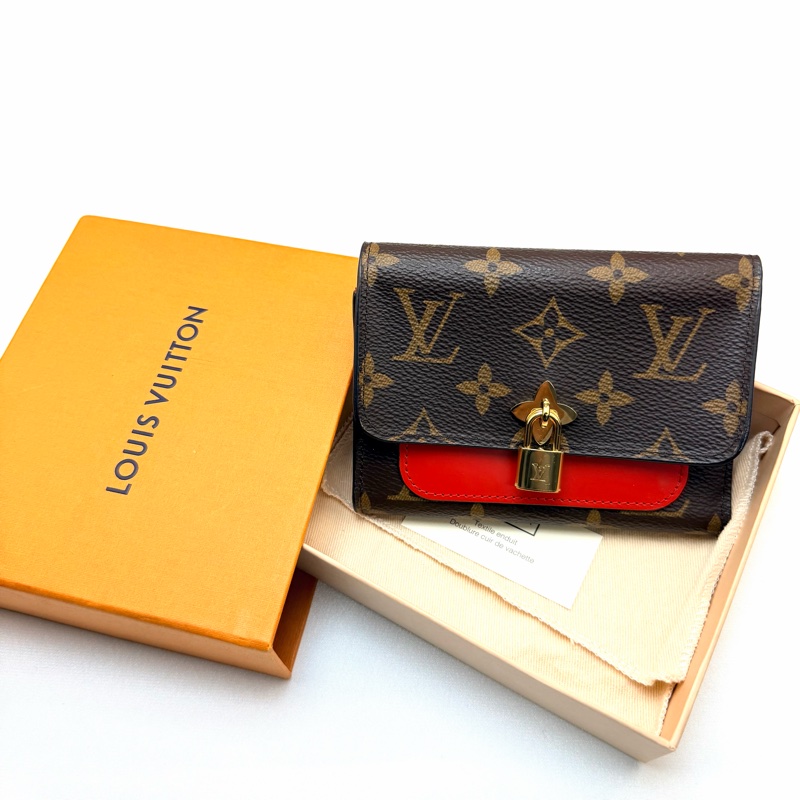 Lv m62567 紅原花鎖頭短夾-0