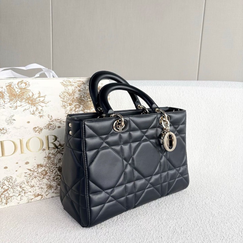 Dior 新款LadyD-sire中號黛妃包 黑金羊皮30*21*8  全新閒置配件塵袋-3