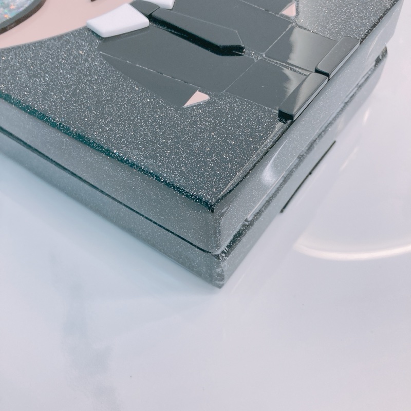 MS0516 KARL 老佛爺可愛版閃粉硬盒子鍊帶包包LAGERFELD IKONIK VERTICAL CLUTCH BOX ACRYLIC-6