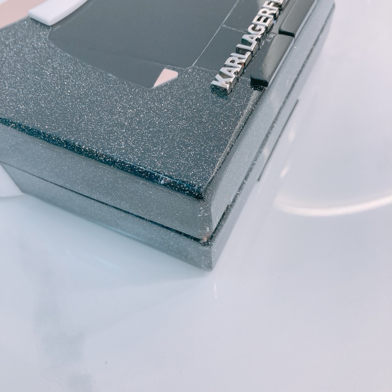 MS0516 KARL 老佛爺可愛版閃粉硬盒子鍊帶包包LAGERFELD IKONIK VERTICAL CLUTCH BOX ACRYLIC-8