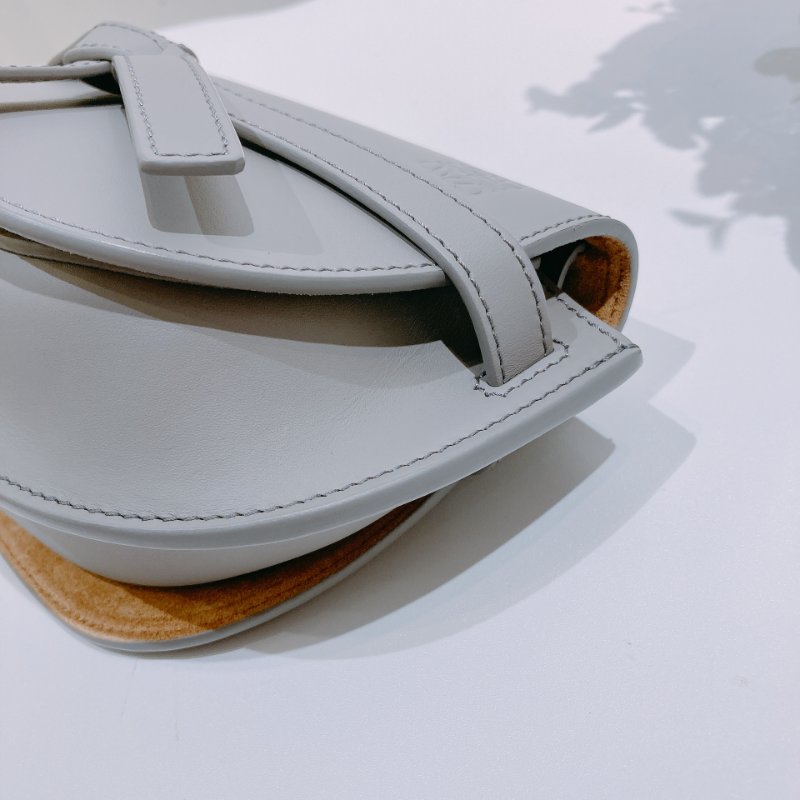 TW4673 Loewe 羅意威 迷你手袋 灰色 Mini Gate Bag Calfskin Grey-6