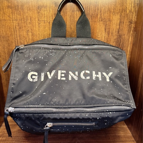 Givenchy 星星印花手提包