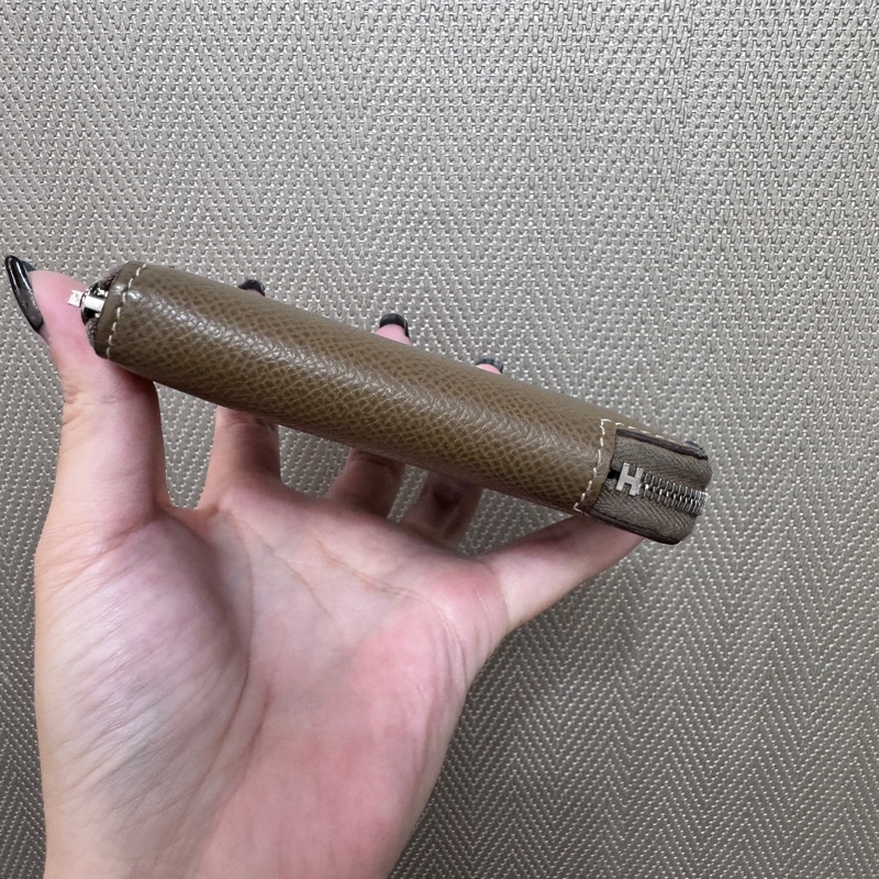 Hermes Silk in大象灰Epsom銀釦絲巾拉鍊短夾-5