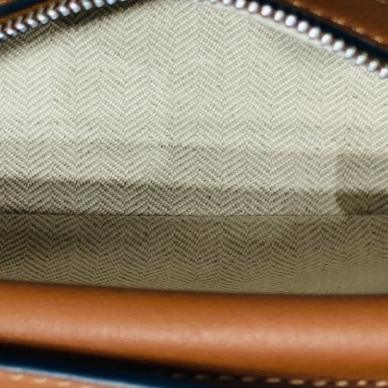 LOEWE 羅威 012128 Mini Puzzle bag 側背包 皮革 咖啡色 銀扣-7