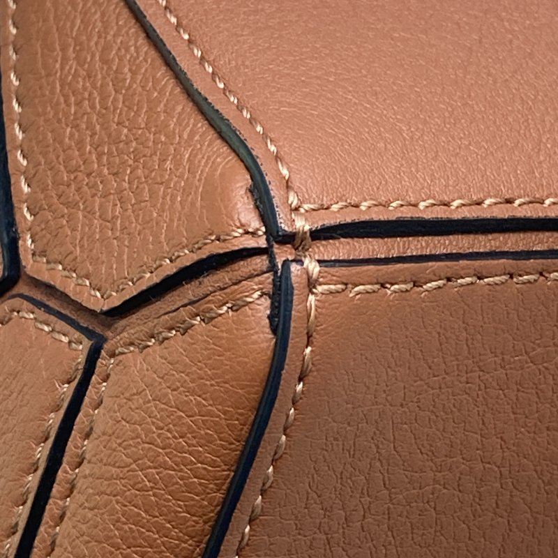 LOEWE 羅威 012128 Mini Puzzle bag 側背包 皮革 咖啡色 銀扣-9