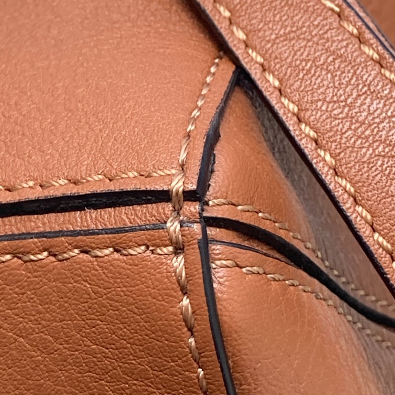 LOEWE 羅威 012128 Mini Puzzle bag 側背包 皮革 咖啡色 銀扣-10