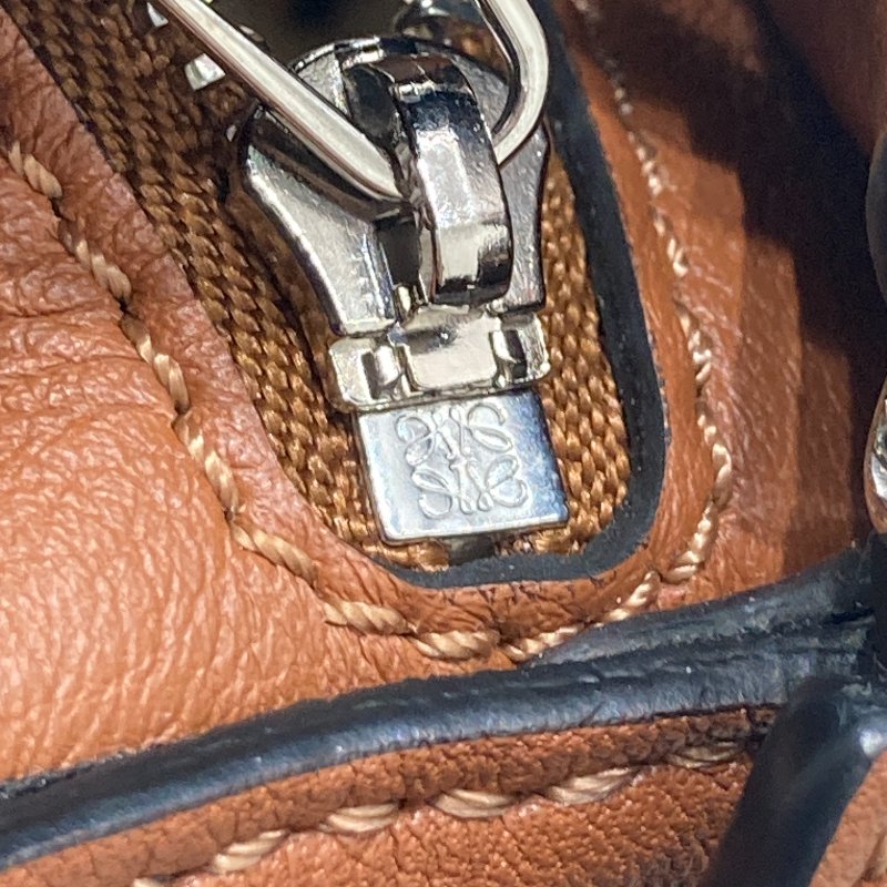 LOEWE 羅威 012128 Mini Puzzle bag 側背包 皮革 咖啡色 銀扣-15