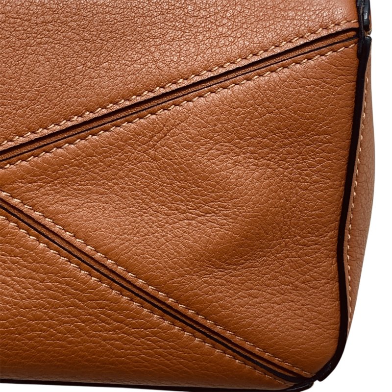 LOEWE 羅威 012128 Mini Puzzle bag 側背包 皮革 咖啡色 銀扣-26