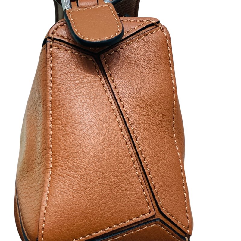 LOEWE 羅威 012128 Mini Puzzle bag 側背包 皮革 咖啡色 銀扣-27