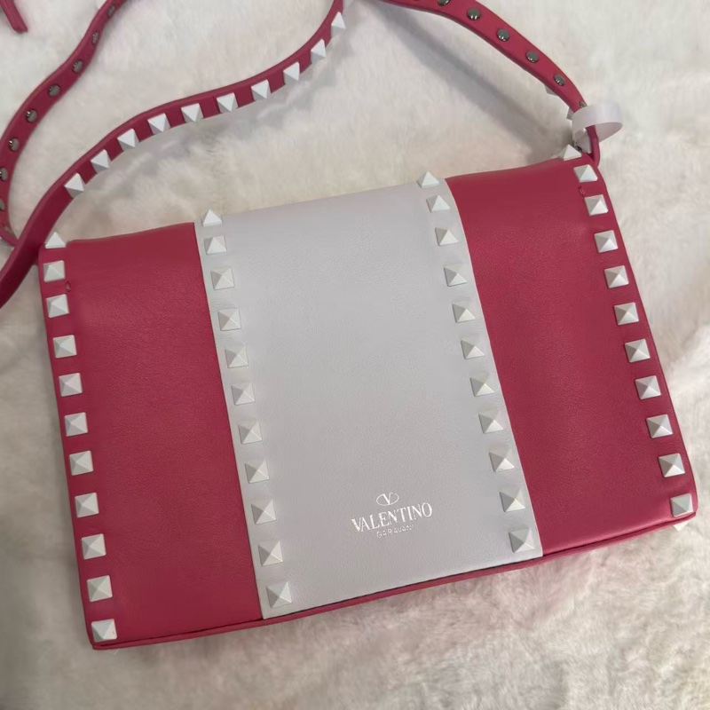 Valentino 鉚釘斜挎包粉色系搖滾風格飾釘元素時尚個性手提單肩包-1