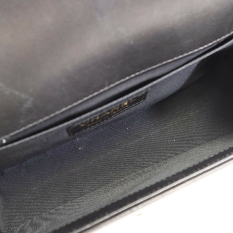 CHANEL 羊皮皮革Boy 25金扣鏈帶肩背袋-4