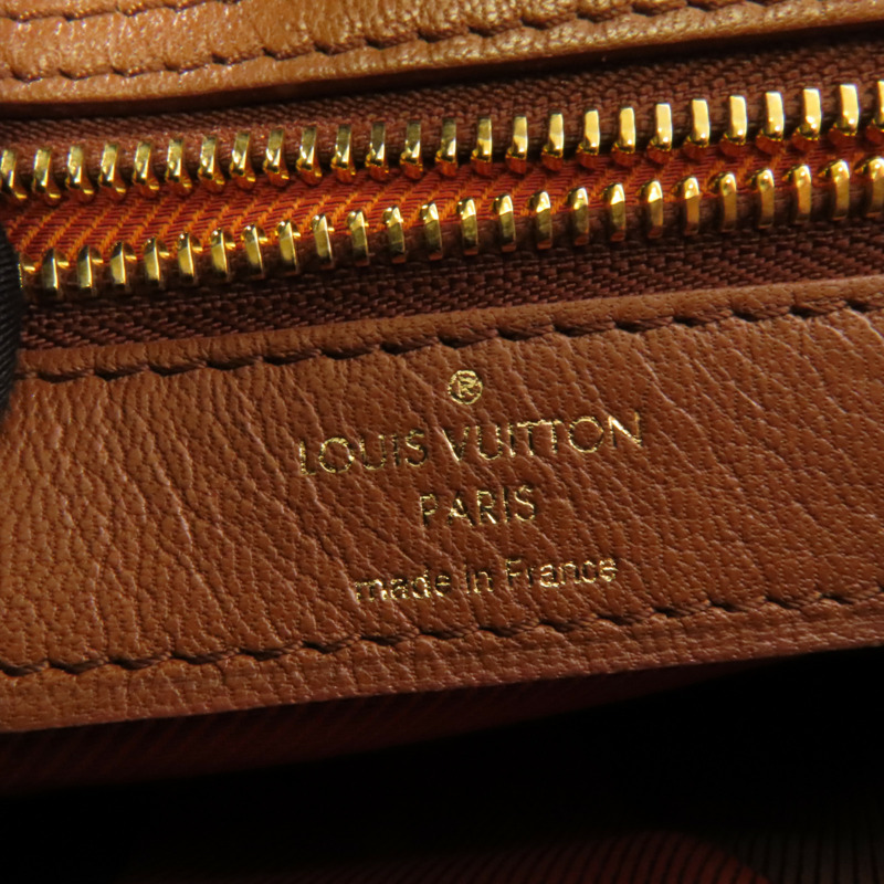 LOUIS VUITTON Monogram Goatskin Pochette Plate Marine金扣肩背包-7