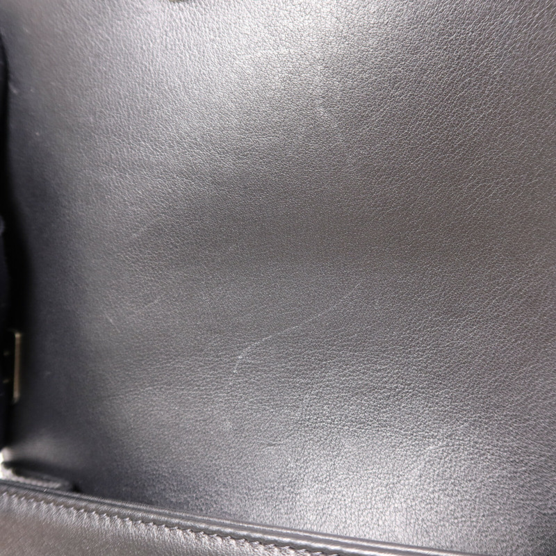 CHANEL 牛皮皮革Boy 20銀扣鏈帶肩背袋-8