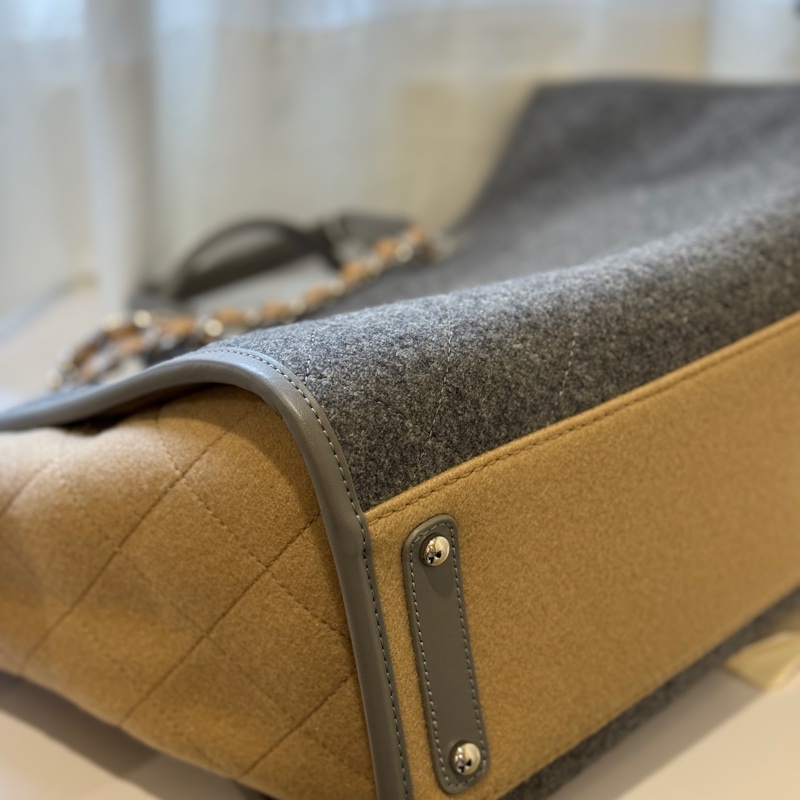 ▪️富貴選物FUGUEI▪️Chanel 羊毛氈拼色大號 灰色泰迪熊配色沙灘包-8