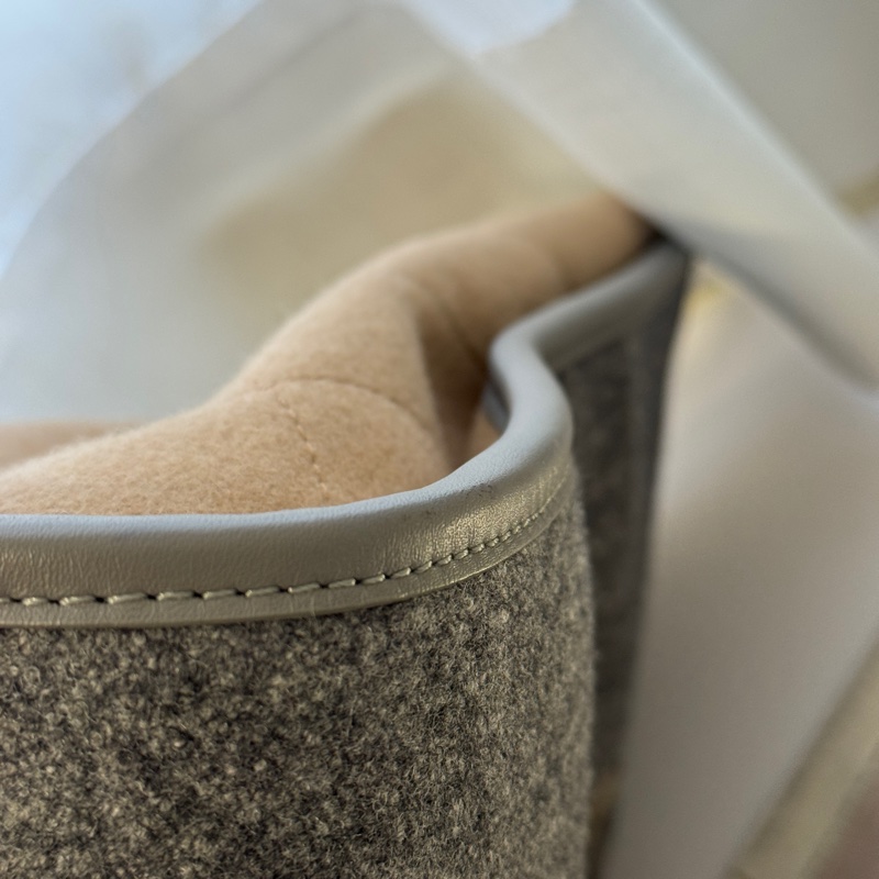 ▪️富貴選物FUGUEI▪️Chanel 羊毛氈拼色大號 灰色泰迪熊配色沙灘包-10