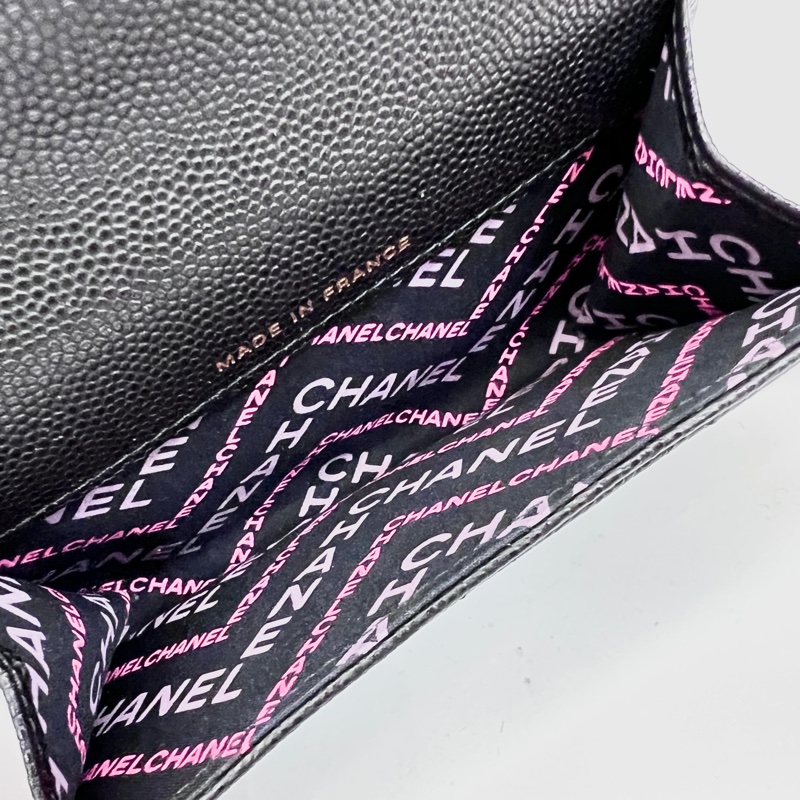 Chanel 黑荔枝皮波紋雙C logo下蓋零錢卡包-10
