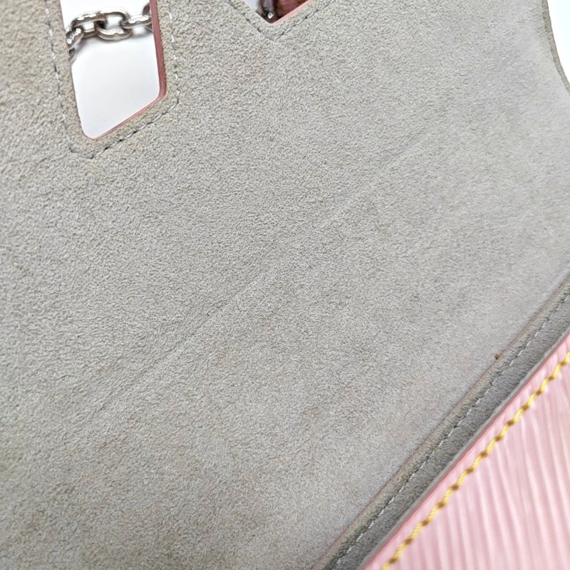 LOUIS VUITTON TWIST 中號 粉色EPI牛皮水波紋單肩包斜挎包 銀色五金 可拆卸肩帶 9.8新-9