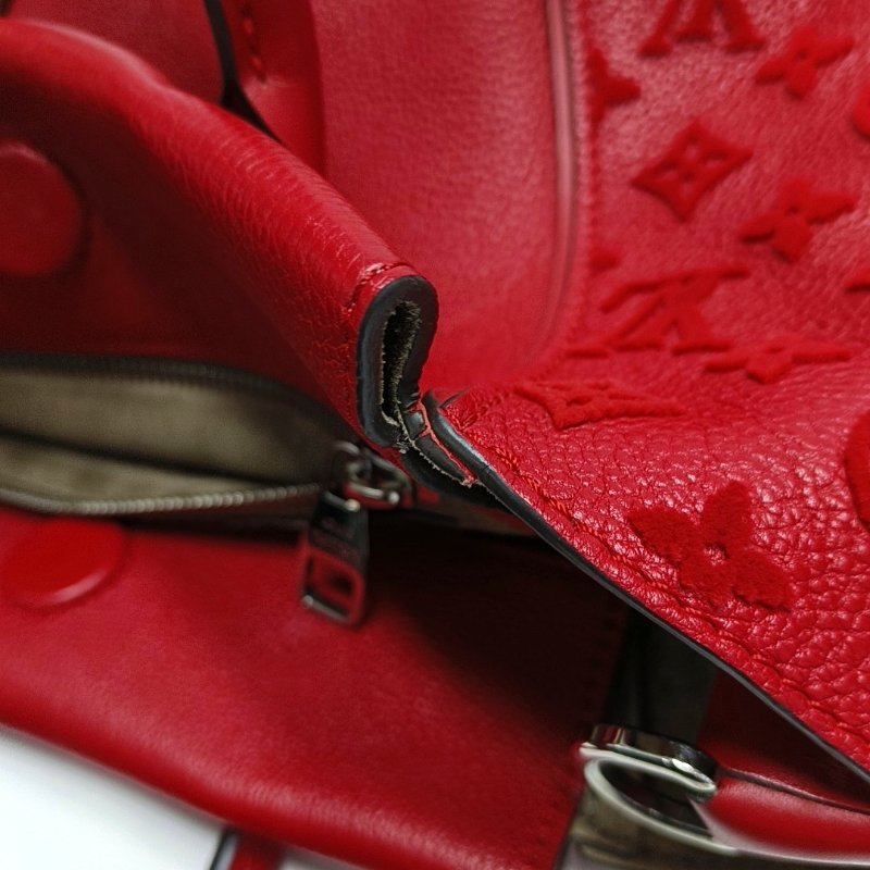 LOUIS VUITTON W紅色牛皮老花浮雕單肩包手提包銀色五金可拆卸肩帶-12