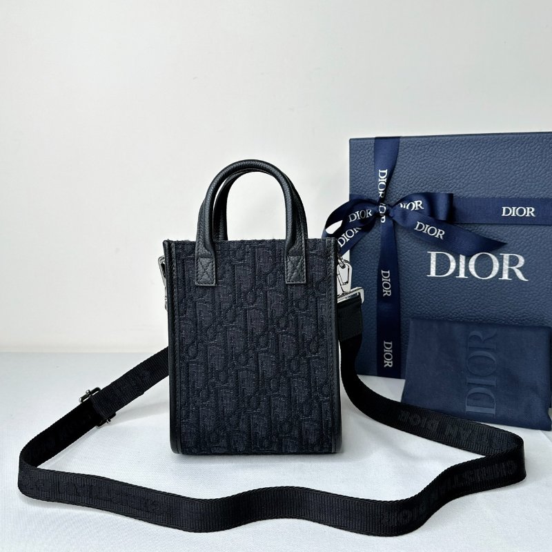 DIOR Safari黑緹花直式小包-1