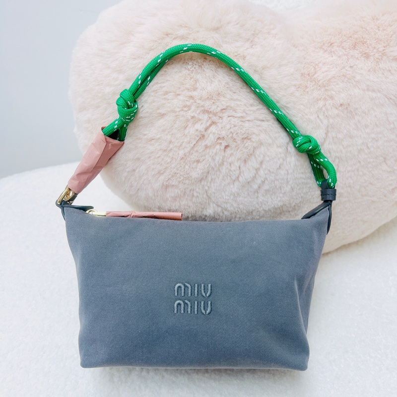 全新 Miu Miu gabardine 灰色飯盒包/腋下包-0