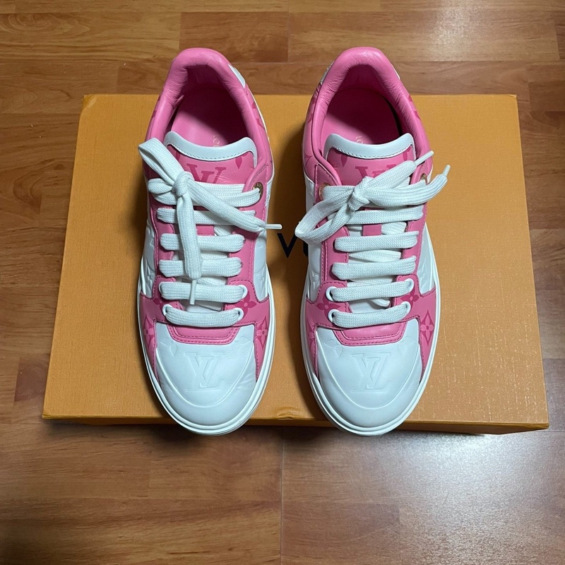 路易威登白粉色休閒鞋Lv Time Out滿印低幫板鞋36碼-2