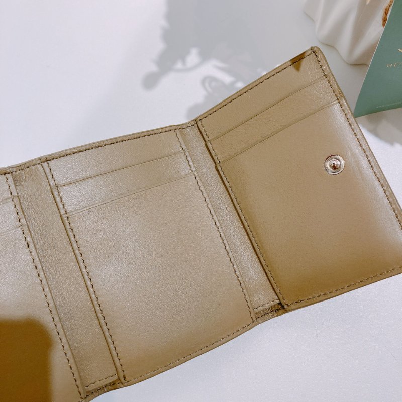 TW4674 Loewe 羅意威 三摺短銀包 Anagram Trifold Wallet Calfskin Camel Sand-11