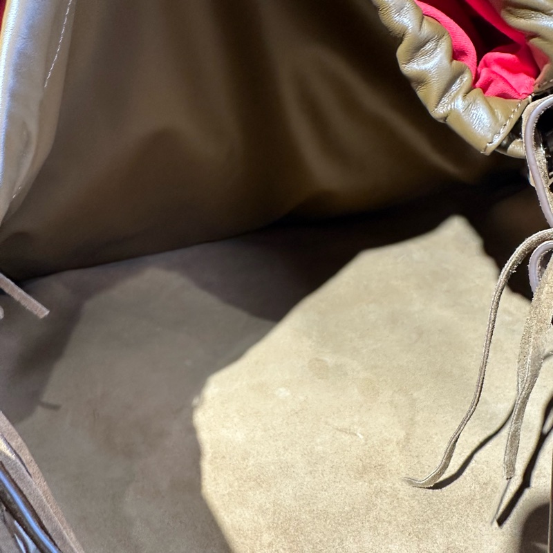 CL流蘇飾邊柳丁 牛皮單肩包 淺棕色-6