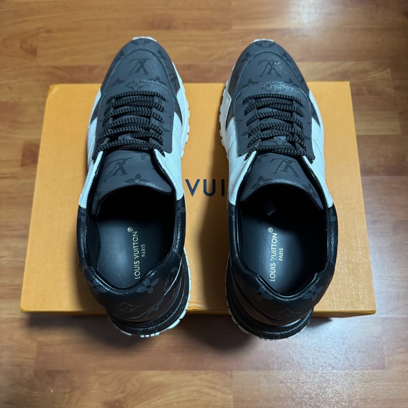 路易威登壓印運動鞋Lv Run Away滿印休閒鞋 黑白 42.5碼-3