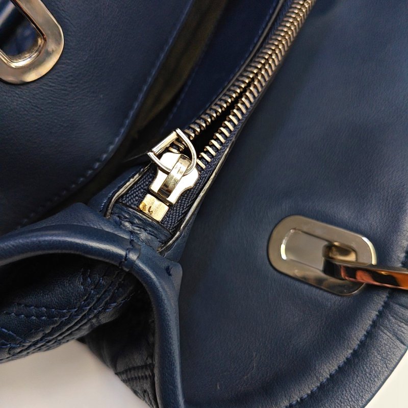 LOUIS VUITTON LILIA小號深藍色牛皮老花壓紋手提包單肩包銀色五金-14