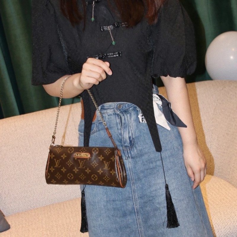 LV Monogram Eva 原花 帆布 金鏈 斜背 肩背 兩用包 M95567-12