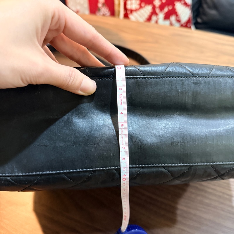 隨便甜賣chanel香奈兒24 K金 肩背托特包 很輕又好裝的實揹款-9