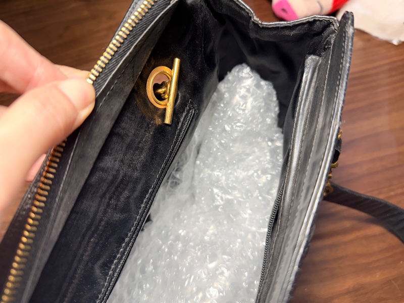 隨便甜賣chanel香奈兒24 K金 肩背托特包 很輕又好裝的實揹款-16
