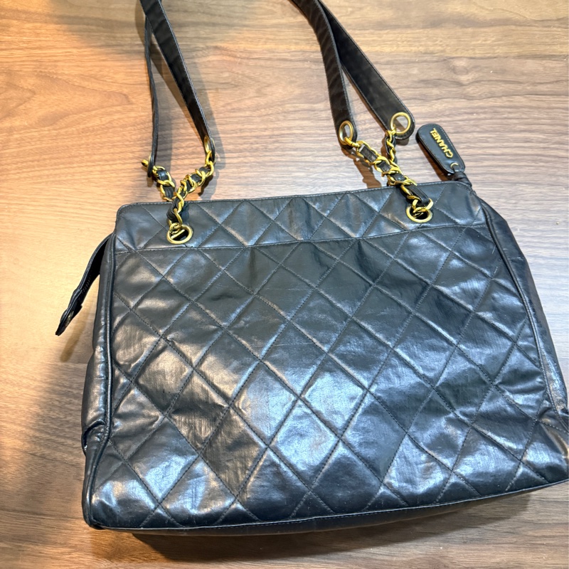 隨便甜賣chanel香奈兒24 K金 肩背托特包 很輕又好裝的實揹款-26