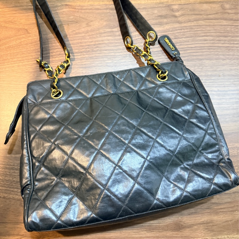 隨便甜賣chanel香奈兒24 K金 肩背托特包 很輕又好裝的實揹款-27