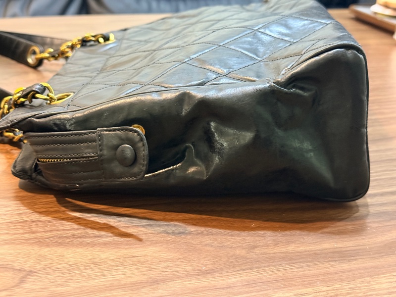 隨便甜賣chanel香奈兒24 K金 肩背托特包 很輕又好裝的實揹款-32