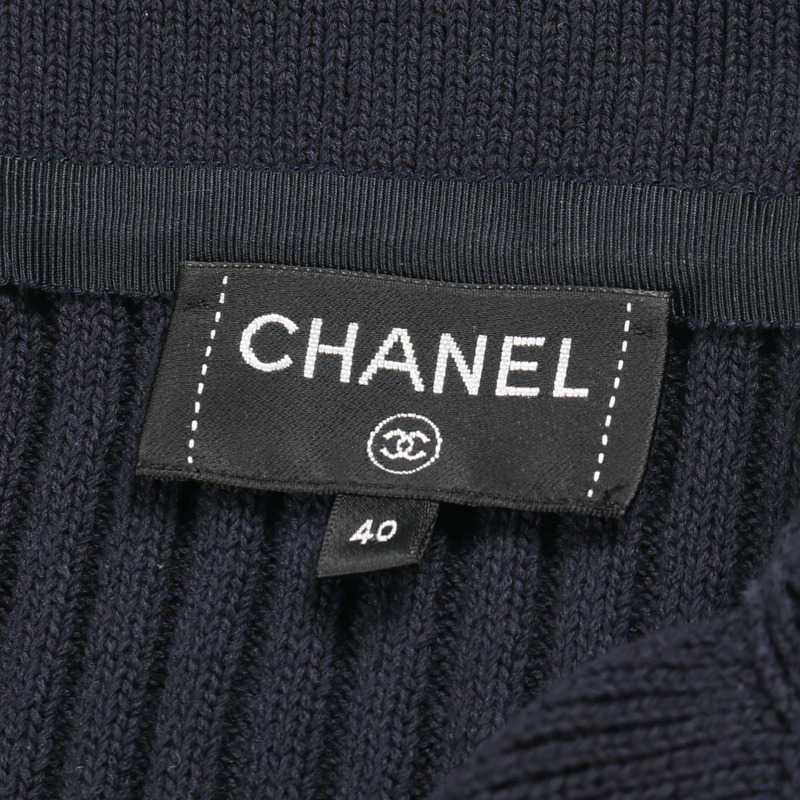 香奈兒 (CHANEL) COCO 標誌紐扣長針織開襟衫 #40 棉質海軍藍二手女款 CC-2