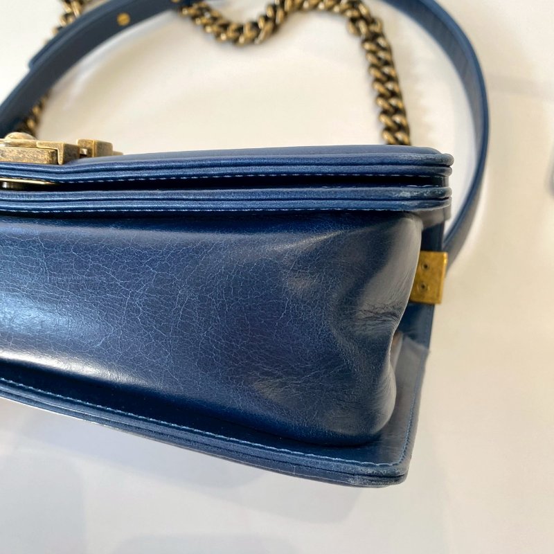 CHANEL BOY 25cm 午夜藍 仿舊 金鏈 油蠟 牛皮 肩背 斜背 口蓋包 A67086-5