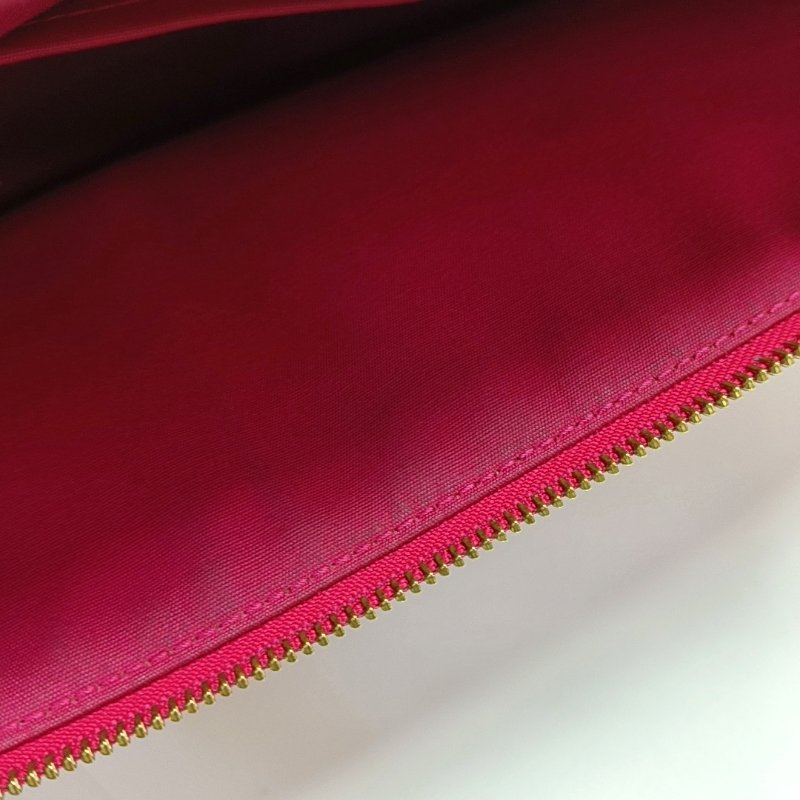 LOUIS VUITTON BELLEVUE橘粉色漆皮老花壓紋手提包金色五金-9