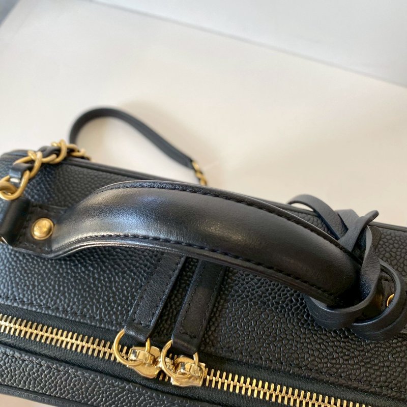 CHANEL 絕版 Vavnity Case 大型 化妝盒包 黑色 荔枝紋 牛皮 菱格 霧金鏈 A93344-4
