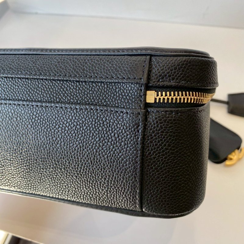 CHANEL 絕版 Vavnity Case 大型 化妝盒包 黑色 荔枝紋 牛皮 菱格 霧金鏈 A93344-5