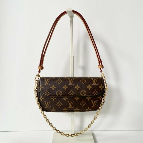 LV 新款 WALLET ON CHAIN IVY 老花 多功能 肩背 斜背 磁釦 腋下包 M81911