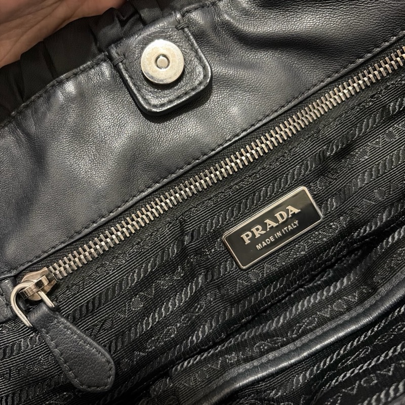 Prada Black Tessuto Gaufre尼龍包-3