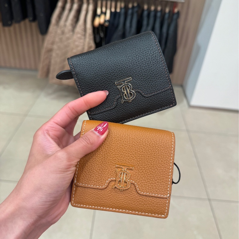 Burberry Burberry Compact Trifold Tan Grained 皮革短夾-1