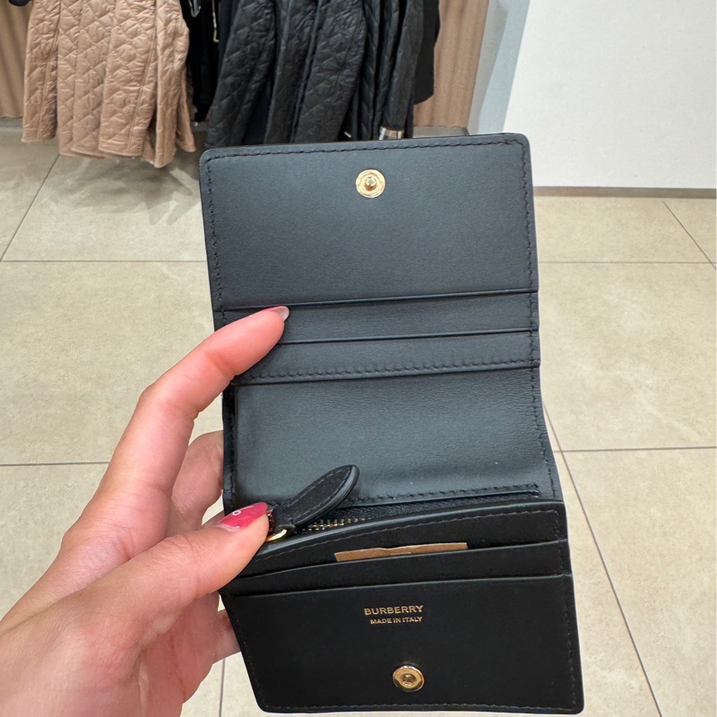 Burberry Burberry Compact Trifold Tan Grained 皮革短夾-2