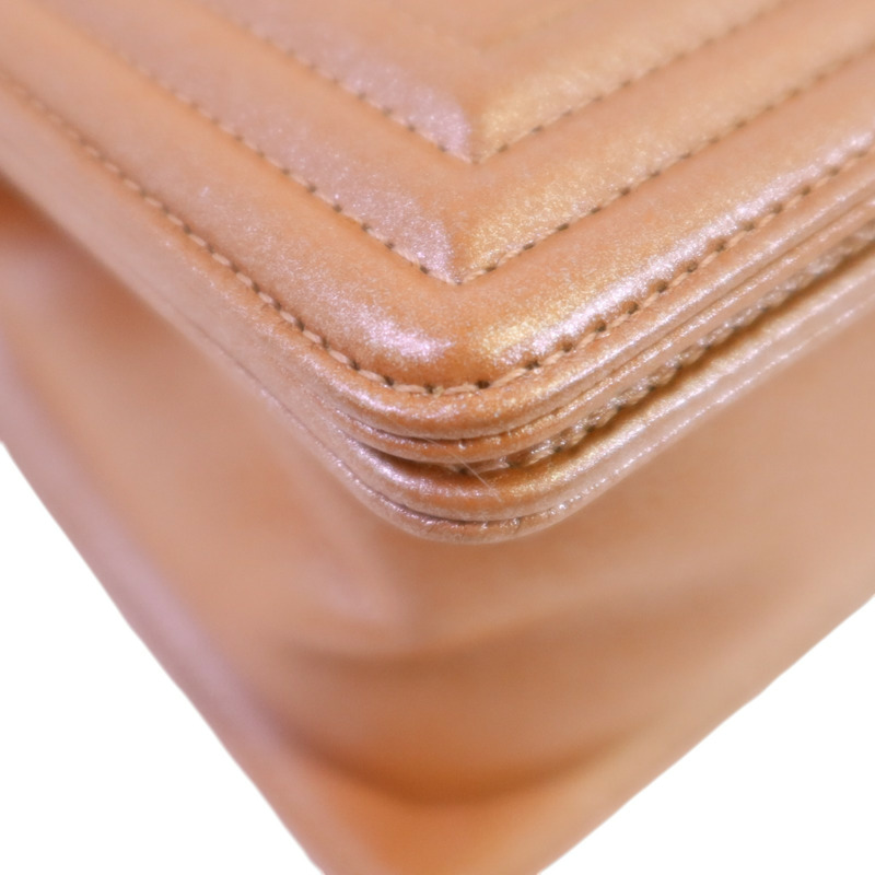 CHANEL 牛皮皮革Boy 25金扣鏈帶肩背袋-10