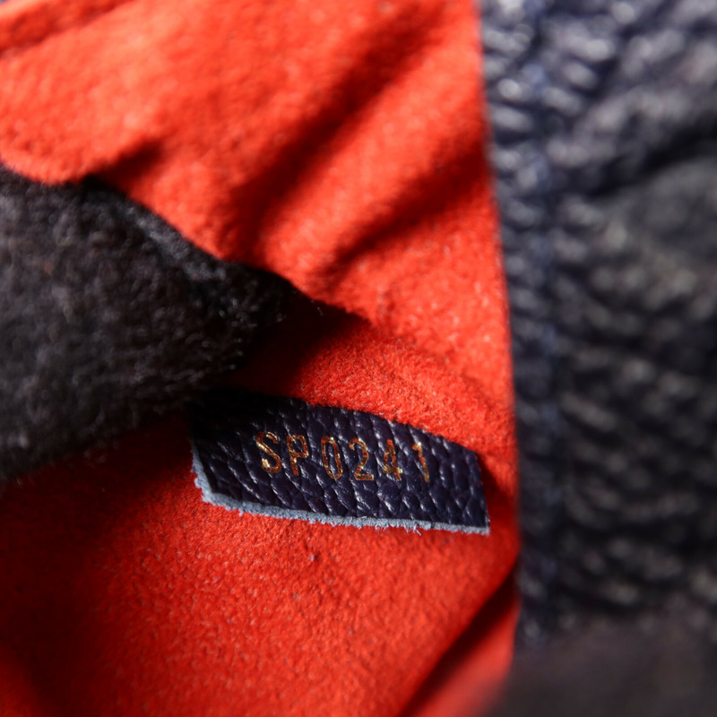 LOUIS VUITTON Monogram Empreinte Neo Noe MM金扣手挽肩背兩用袋-7